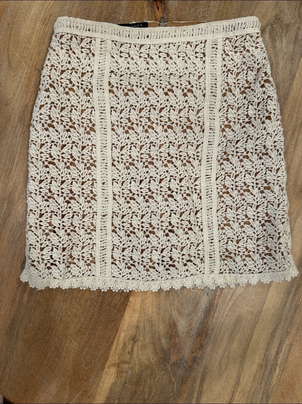 Kendall & Kylie mini skirt with cream lining size small